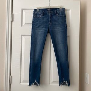 A&F mid rise, super skinny, chewed hem jeans - 29